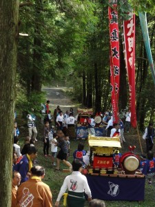 川又真妻神社　