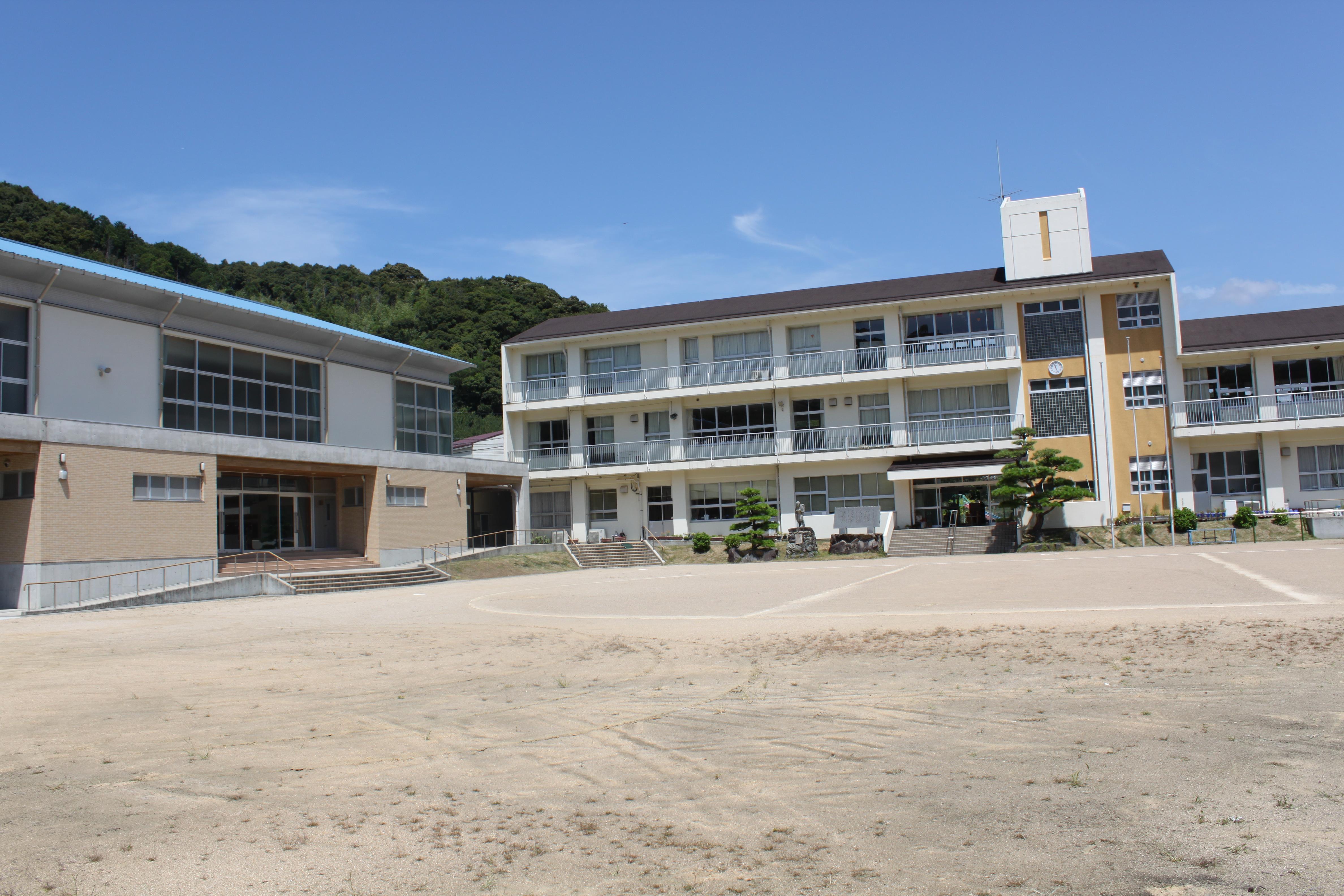 清流小学校