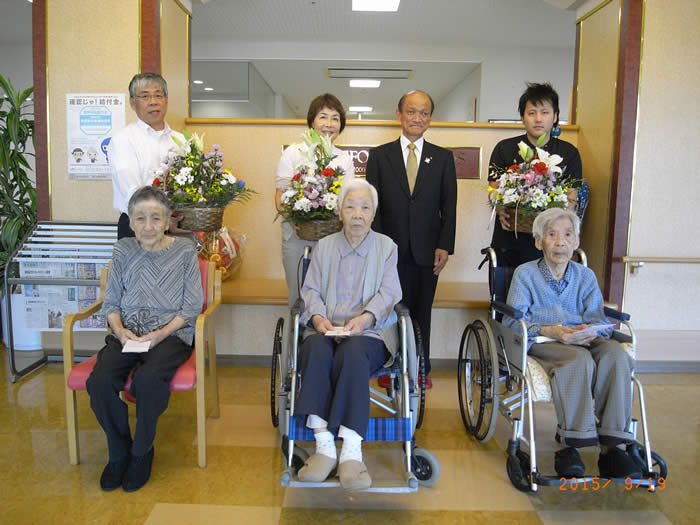 長寿（95歳以上）のお祝い訪問の様子